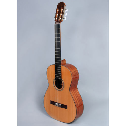 Quiles P-1 -klassinen kitara, 4/4-koko